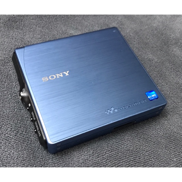 Sony Hi-MD Walkman MZ-NH3D