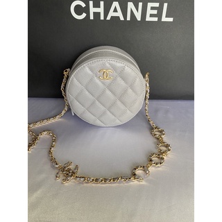 neww!! Chanel round bag holo31