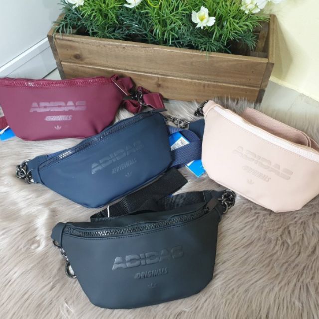 กระเป๋าคาดอก/คาดเอว Adidas Waist Bag