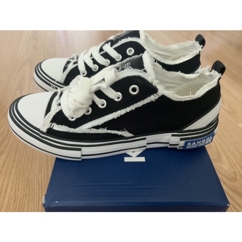 รองเท้าผ้าใบ KANGOL สีดำ