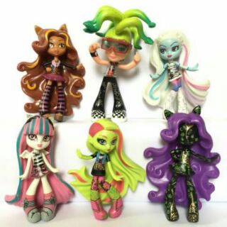 โมเดล Monster High (1 ชุด มี 6 ตัว