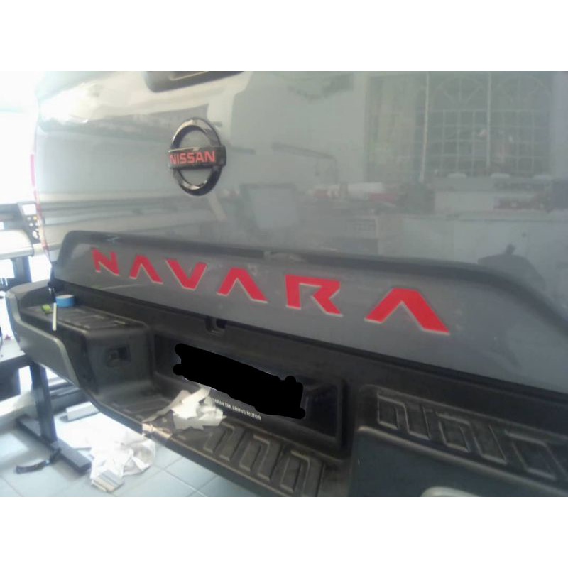 สติ๊กเกอร์ NISSAN Navara Fon Tailgate