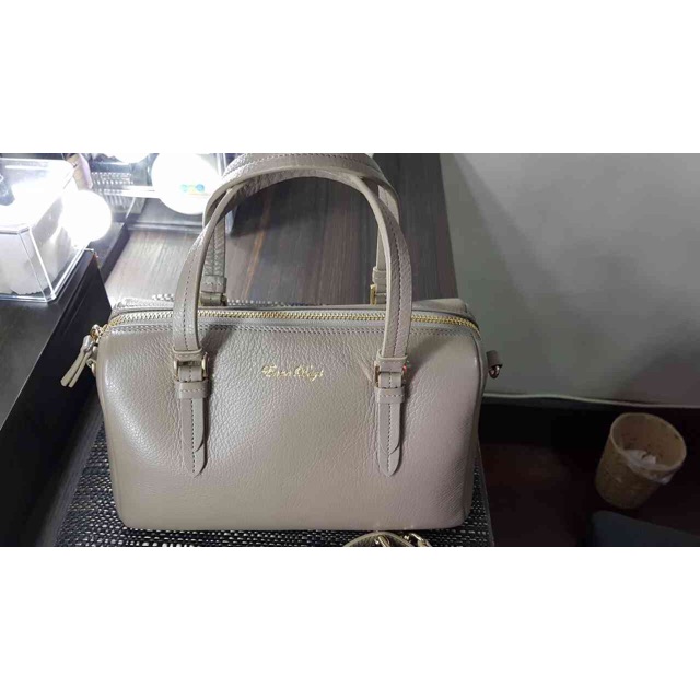 990บาท กระเป๋าหนังแท้ สีเทา crossbody แบรนด์ enne bags