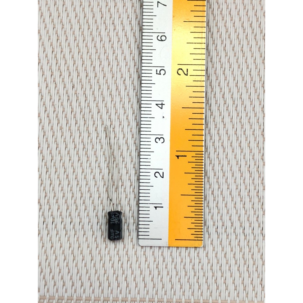 50PCS 10UF 25V Aluminum electrolytic capacitor 25V 10UF size 4*7mm Electrolytic capacitor 25 V / 10 