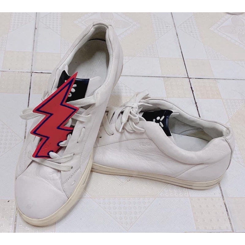 รองเท้า fendi lightning bolt สวยมากจ้า