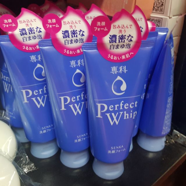 โฟมล้างหน้า Senka Perfect whip From