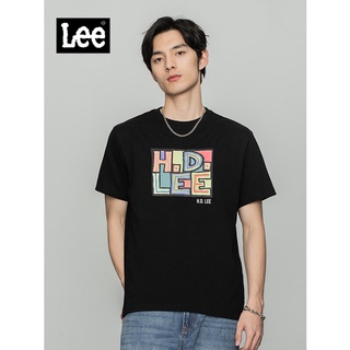 สินค้าใหม่ Lee2022 ฤดูใบไม้ผลิและฤดูร้อนสินค้าใหม่รุ่นสบายพิมพ์หลากสีรอบคอเสื้อยืดแขนสั้นผู้ชาย LMT0015816VJ สีดำ