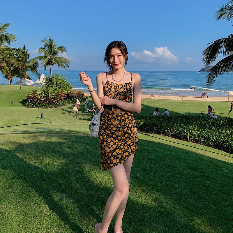 AC1213 เดรสสายเหลี่ยม โชว์หลัง ลายดอกไม้สีเหลือง