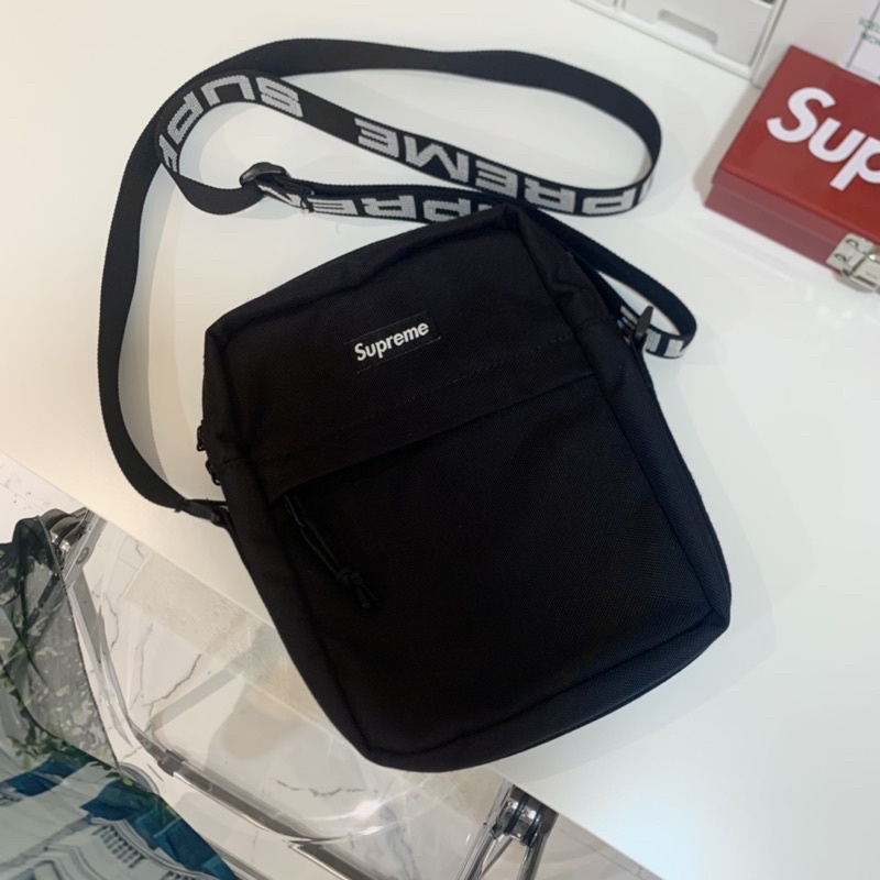 (Like new) กระเป๋า Supreme Shoulder Bag (SS18) ของแท้