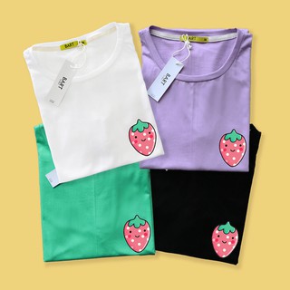 เสื้อยืดลาย Strawberry ใส่ได้ ทั้ง ช ญ