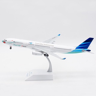 โมเดลเครื่องบิน JC wings 1:200 jaluda Airbus 330-300 pk-ghc