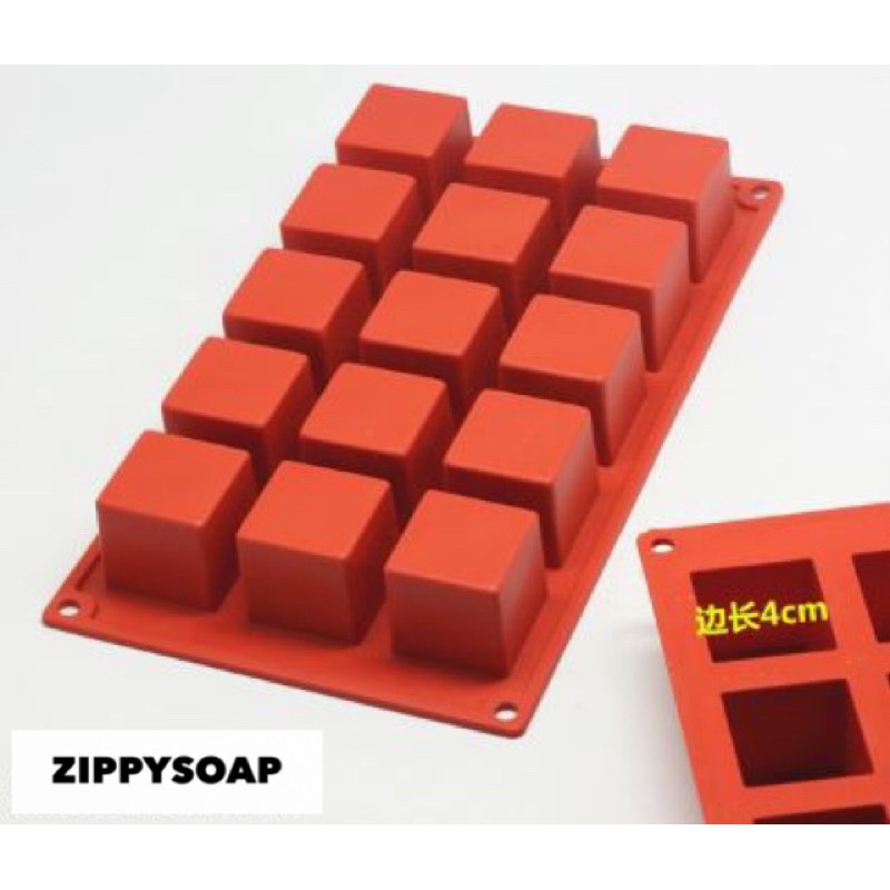 แม่พิมพ์ซิลิโคน สี่เหลี่ยม 15 ช่อง 4*4*4 cm 000757 สีสุ่มไม่สามารถเลือกสีได้