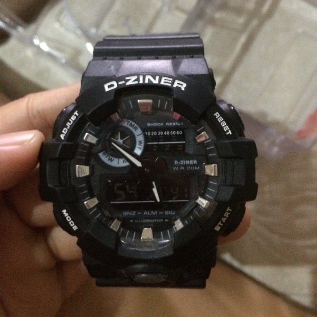 นาฬิกา D-Ziner