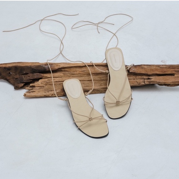 "URBAN111 ลด 80.-" BREEZE SANDALS รองเท้าส้นเเบน ปรับใส่ได้ 3 สไตล์