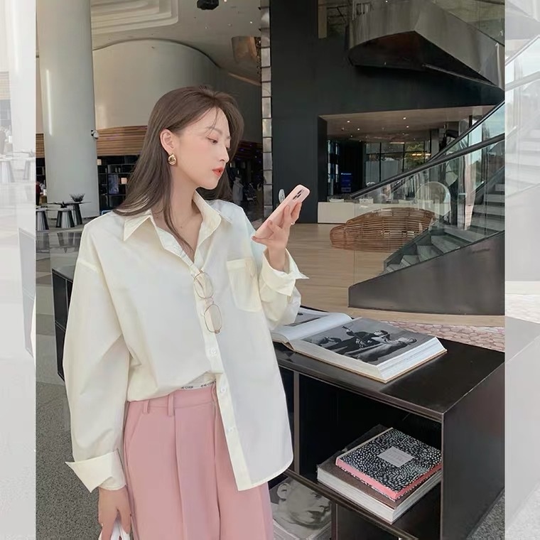 💟MU809💟 เชิ้ตแขนยาวผู้หญิง คอปก สีพื้น ผ้านุ่มใส่สบาย พร้อมส่ง 3สี FreeSize