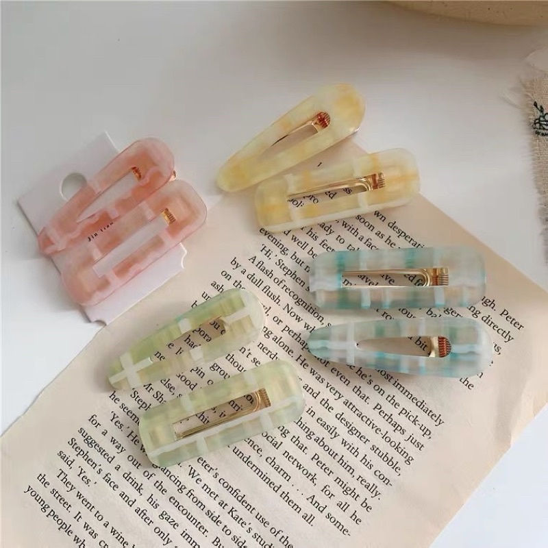 พร้อมส่ง  กิ๊บปากเป็ดสีสันสดใสเหมือนลูกกวาด ขนาด 6.8 ซม – โปรปัง