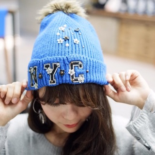 ! Knitted Hat NYC  หมวกไหมพรม ปักNYC สลับติดเพชรดอกไม้ สวยเเนวเก๋มากๆ ใส่แล้วสวยเด่นกว่าใครคะ^^ จิใส่เที่ยว