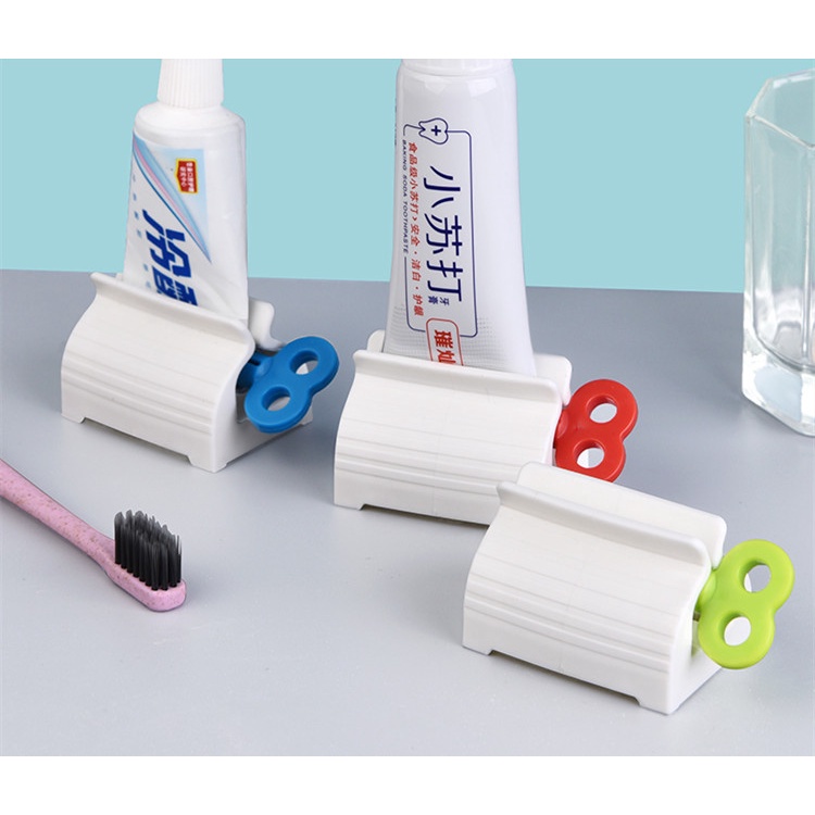 เตรียมจัดส่ง/ที่บีบยาสีฟัน ที่รีดยาสีฟัน ที่รีดหลอดยาสีฟันที่รีดโฟมล้างหน้า ไขลาน อุปกรณ์บีบหลอด