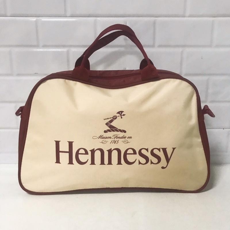 กระเป๋าเดินทาง กระเป๋าเดินทางแบบถือ Hennessy ทรงสปอร์ต สีเบจ