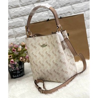 COACH TOWN BUCKET BAG WITH HORSE AND CARRIAGE PRINT ((2081-236))