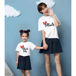 เสื้อยืดพิมพ์ลาย Minnie and Me สำหรับแม่และลูกสาว