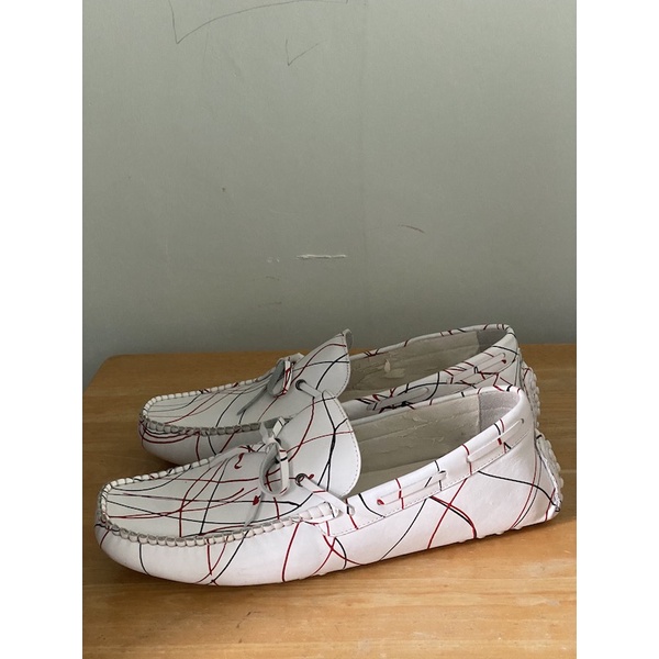 รองเท้า Pedro สีขาว และ color