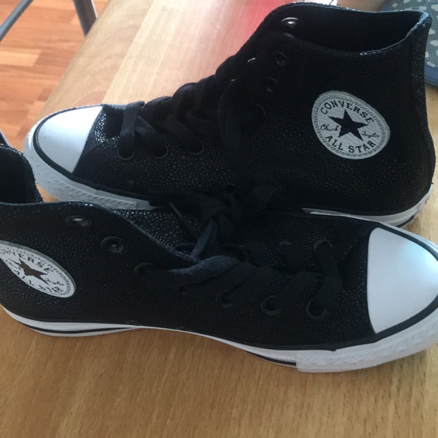 รองเท้าข้อสูง Converse ใหม่ หนังสีดำ แท้ 100%