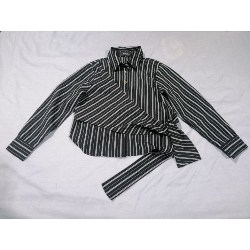 ส่งต่อเสื้อเชิ้ตpomelo