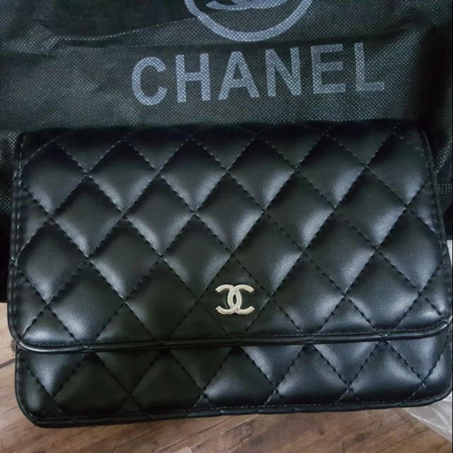 กระเป๋า Chanel Woc 8 นิ้ว หนังแลมป์ อะไหล่เงิน