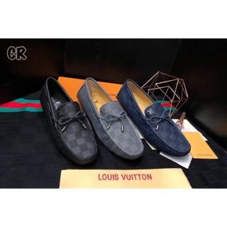 รองเท้าlouis vuitton สินค้าเกรดHiend หนังแท้ เอกสารครบ เหมือนแท้ทุกจุดแยกไม่ออก