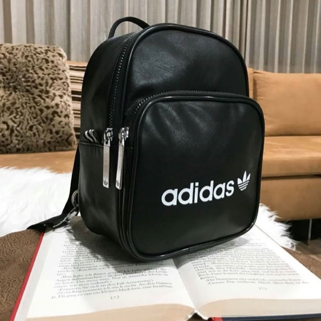 Adidas Bag 👜(กระเป๋าแบรนด์เนมของแท้)💯