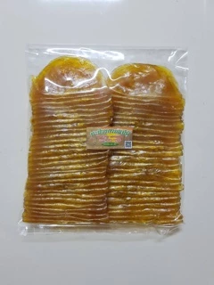 มะม่วงกวนแม่อุ๊ แบบพับ รสอมเปรี้ยว อมหวาน ขนาด 500 กรัม