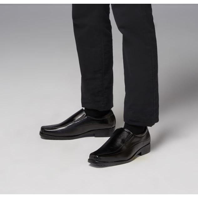 &lt;&lt;&lt;&lt;ฟรีค่าจัดส่ง&gt;&gt;&gt;&gt; Kim&amp;Co. รองเท้าหนัง รองเท้าคัชชู ผู้ชายสีดำ แบบสวม รุ่น K001