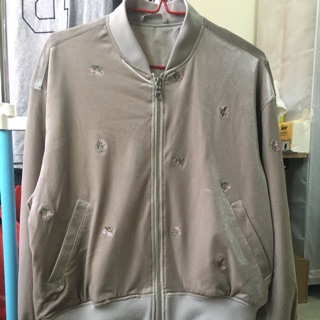 เสื้อJacket กำมะหยี่ Brand GU จากญี่ปุ่น