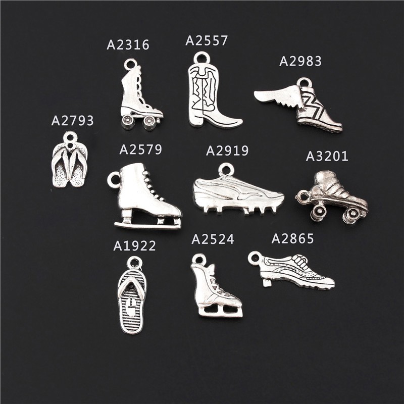 รองเท้าแตะสเก็ต สีเงิน จี้รูปรองเท้าโรลเลอร์สเก็ต แฮนด์เมด DIY 1 ชิ้น