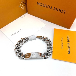 สร้อยข้อมือ หลุย chain bracelet size 20cm box+200