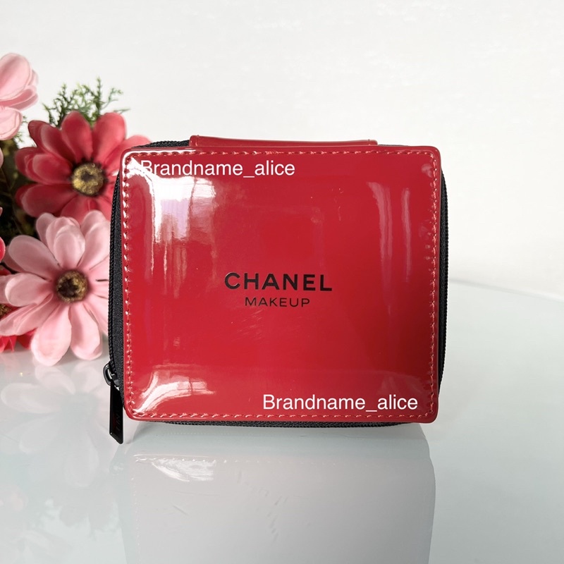 แท้💯 กระเป๋า Chanel cosmetic pouch หนังแก้วสีแดง