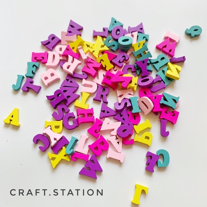 (สีพาสเทล) ตัวอักษรไม้ ตัวเลขไม้ สำหรับงาน DIY ขนาด 1x1.5 cm ราคาต่อ 1 ตัว