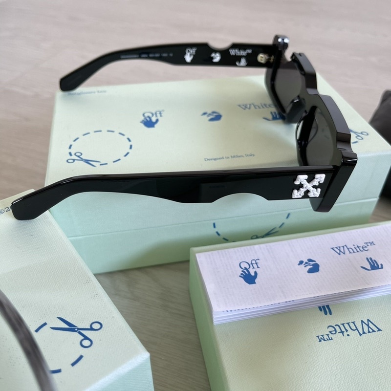 OW Black Holes Sunglasses BLACK/GREY samm.storebkk ThaiPick