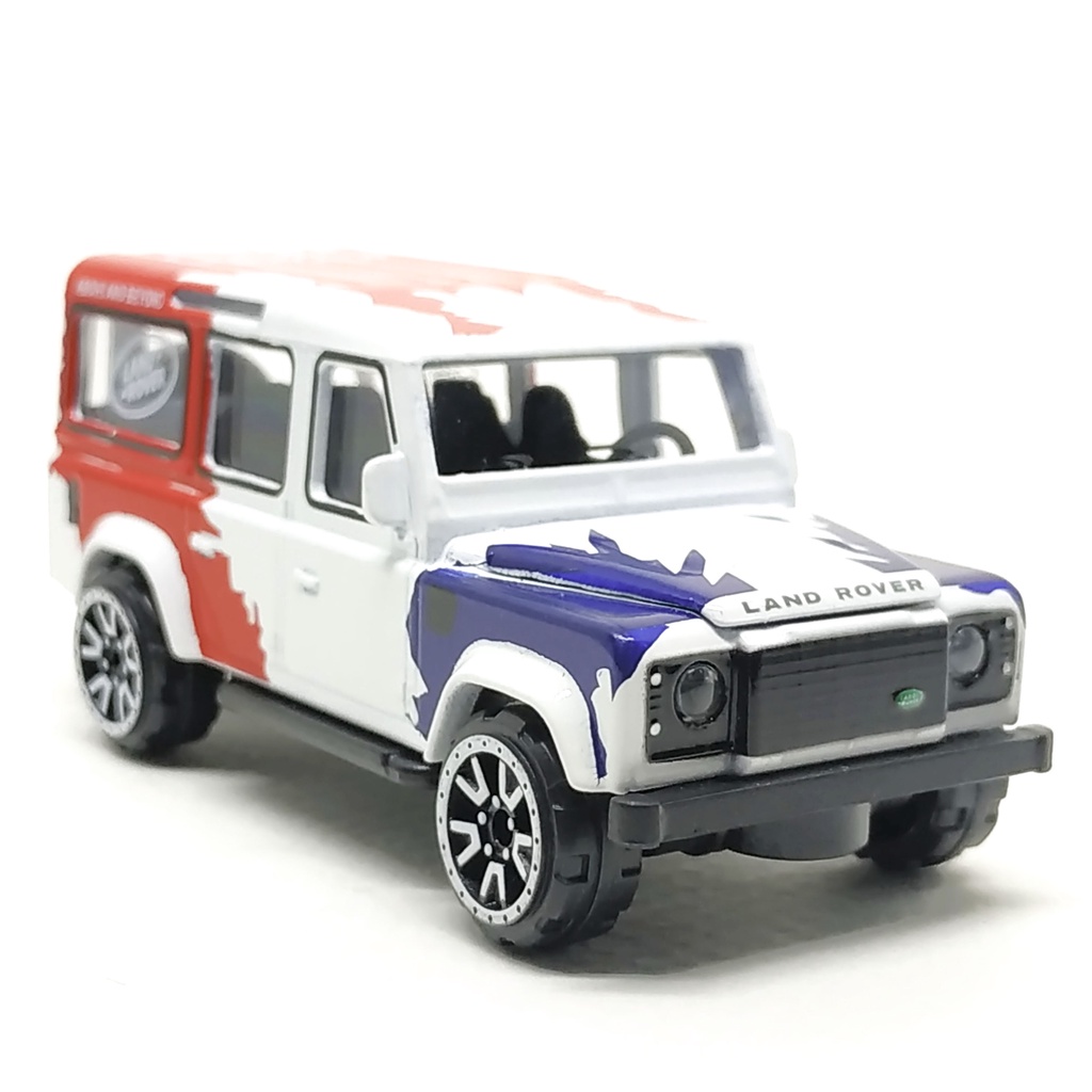 Majorette Land Rover Defender 110 - White/red Color /Wheels OF5VW /scale 1/60 (3 inches) no Package