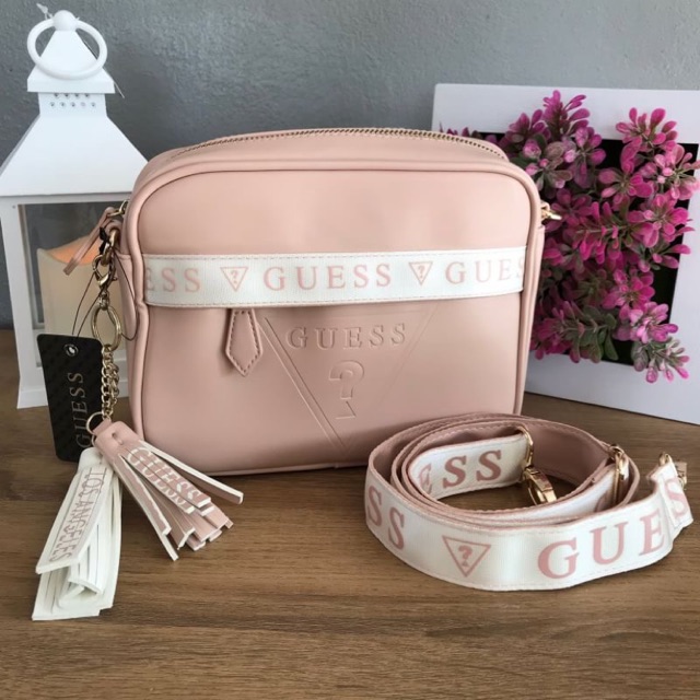 กระเป๋า สะพายข้าง หนังpu สีชมพู guess crossbody bag brandnamebag.usa ThaiPick