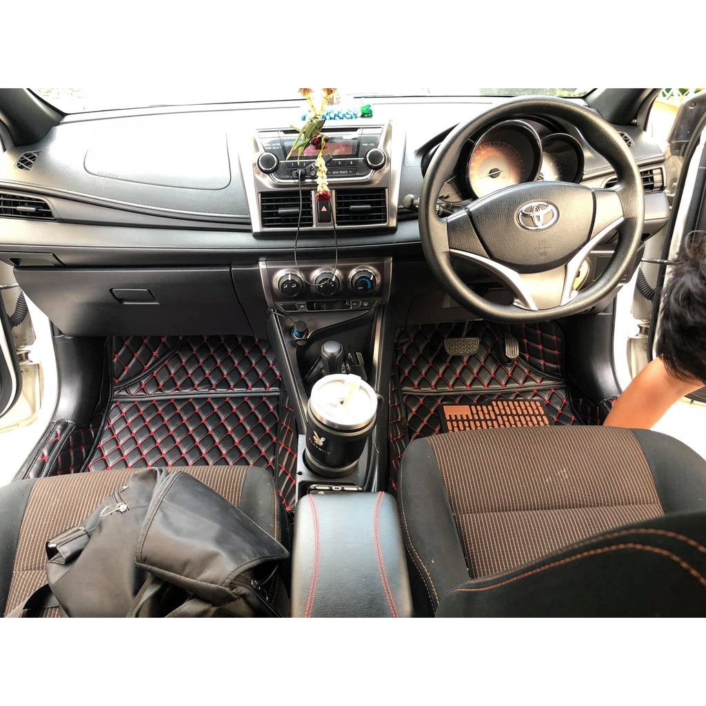 พรมรถ โตโยต้ายารีส (Toyota yaris) ativ แบบพรมหนัง6D เต็มคันห้องโดยสาร สนใจสอบถามได้เลยค่า