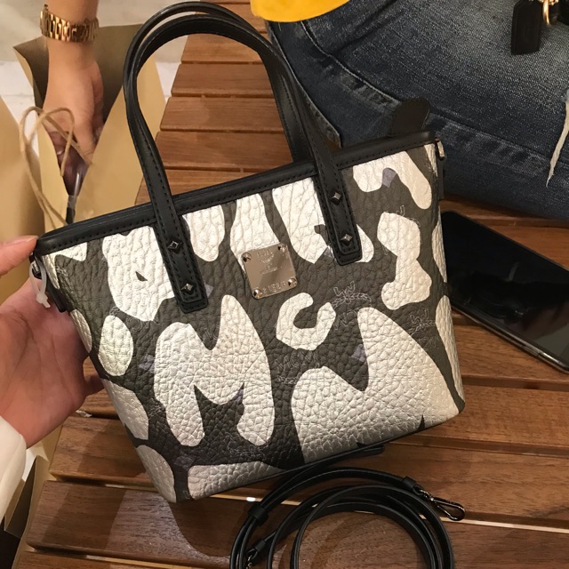 mcm anya leopard