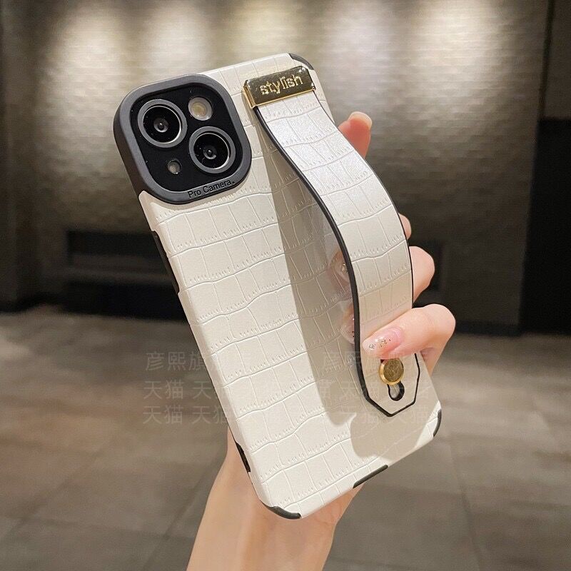 High-end หนังจระเข้สายรัดข้อมือเคสโทรศัพท์สําหรับ iPhone 17 16 15 14 13 12 11 Pro MAX X XR XS MAX 7 8 Plus 17 Air หรูหรากันกระแทกซิลิโคนนุ่มปกหลัง