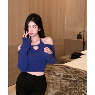เสื้อกึ่งครอปไหมพรมคล้องคอ แขนยาว💙🖤