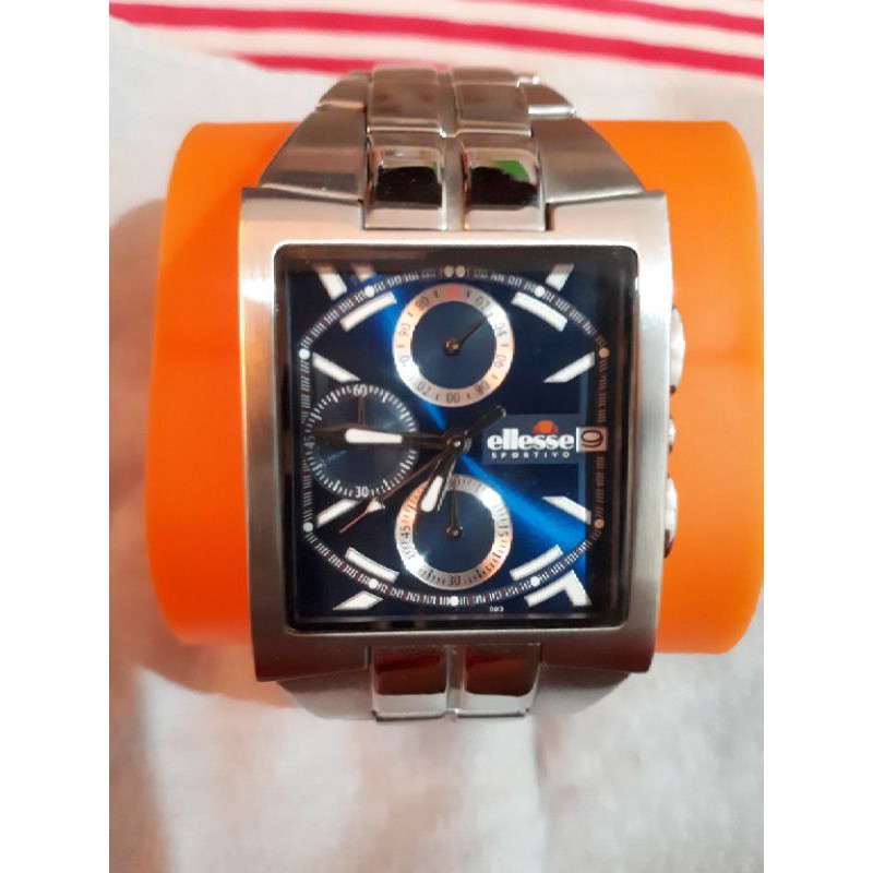 นาฬิกาข้อมือ ellesse