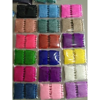 พู่เล็กแต่งเสื้อผ้ายาว 2.5นิ้ว ถุงละ 1 โหล มีสีให้เลือก60สีระบุสีได้ค่ะ(ภาพถ่ายบางสีอาจจะเพี้ยนนิดหน่อย (สีไม่ตก)