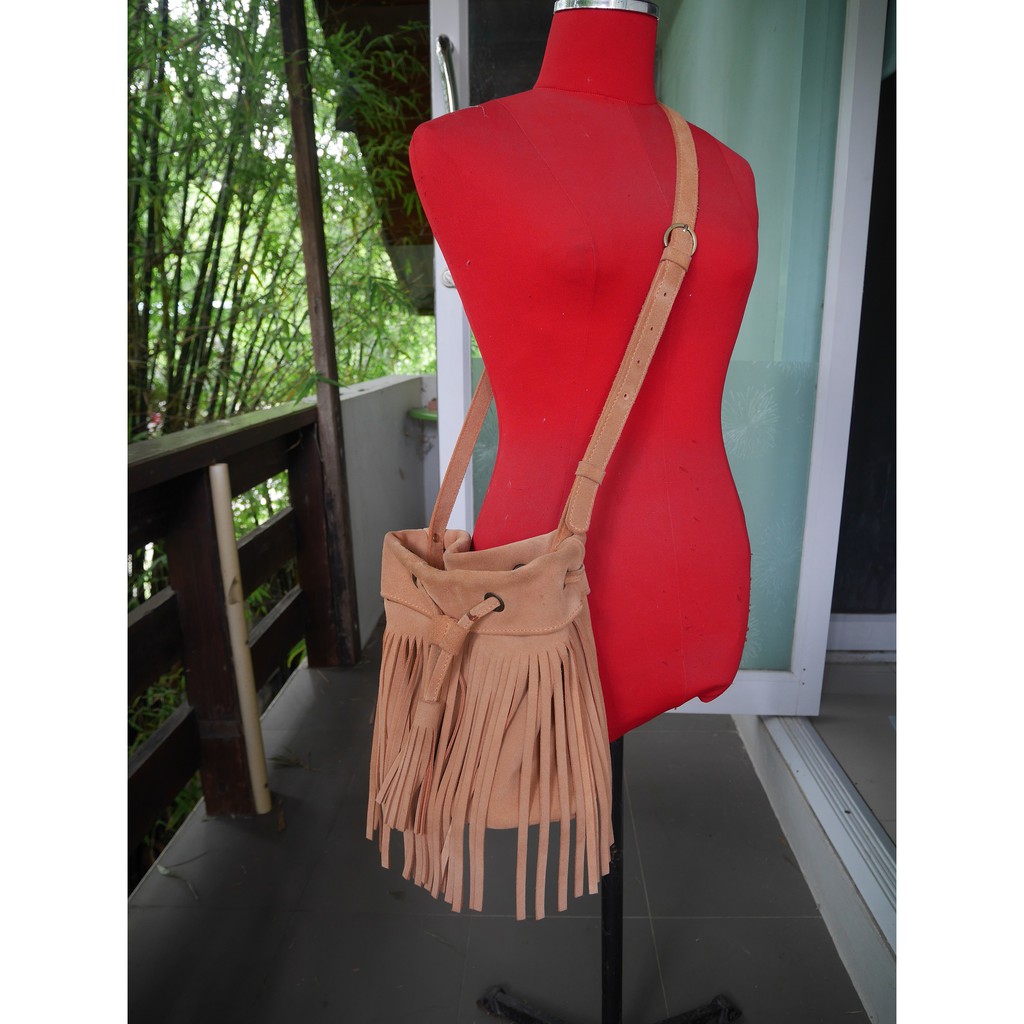 กระเป๋าหนังแท้ Vara Brand สไตล์โบฮีเมี่ยน สีนู้ด   มือสอง The Undressed Piglet ราคาเต็ม 2,890