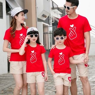 เสื้อยืดพิมพ์ลาย Daddy Mommy Daughter Son Love Heart แฟชั่นสําหรับครอบครัว