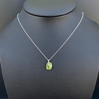 สร้อยคอเงินแท้พร้อมจี้ "เพอริดอท" Peridot with 925 Silver Necklace